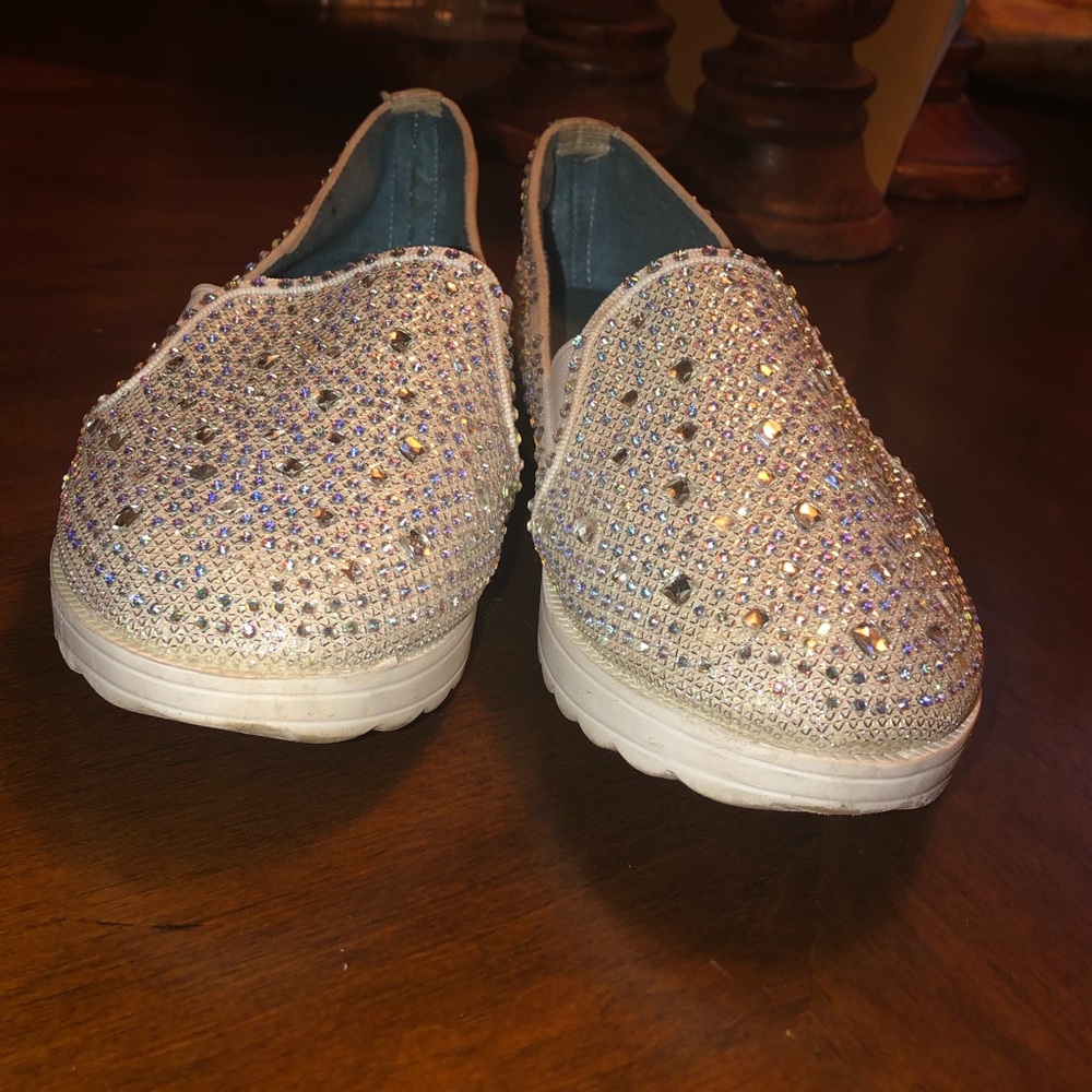 Shoes - Picture 3 of 6